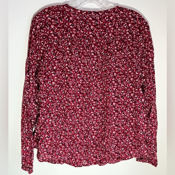 Old Navy Burgundy Floral Cotton/Rayon Button-Down Shirt with Gathered Sleeves - Picture 2 of 9